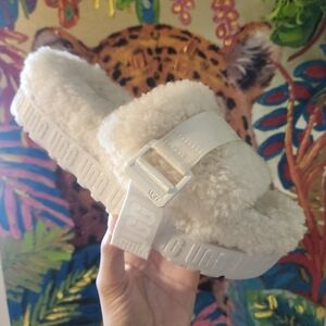 UGG Cream Fluffy Sandals